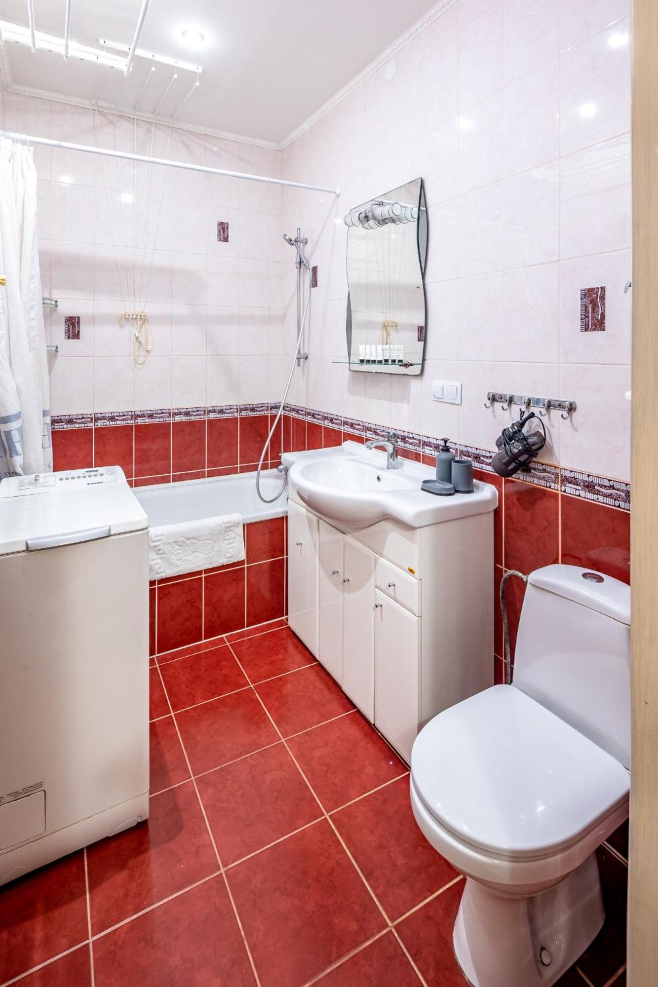 Just Another Comfy Apartment On The Main Squere. 2 Bedrooms, Own Heating, Ac Lviv Bagian luar foto