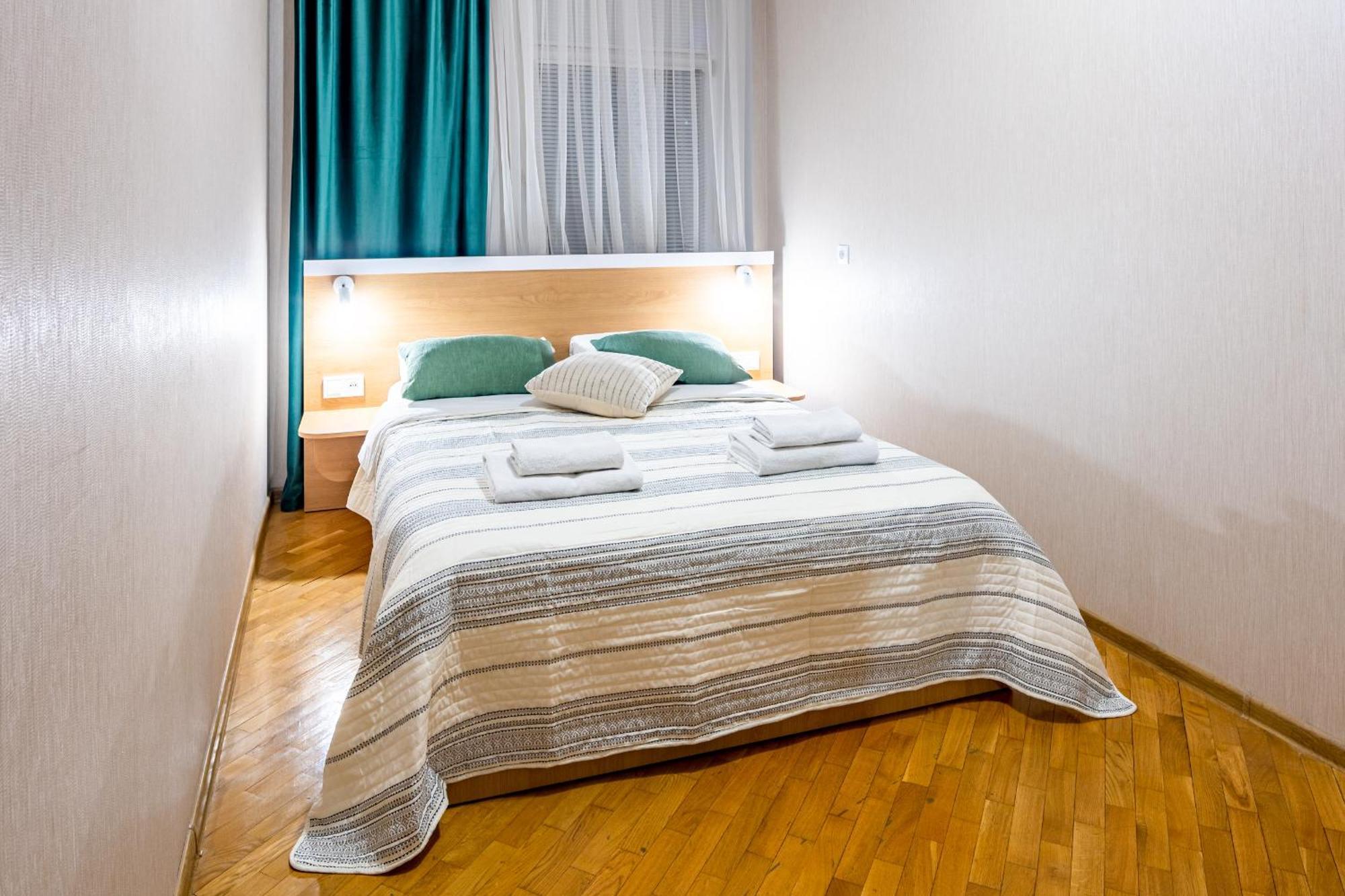 Just Another Comfy Apartment On The Main Squere. 2 Bedrooms, Own Heating, Ac Lviv Bagian luar foto