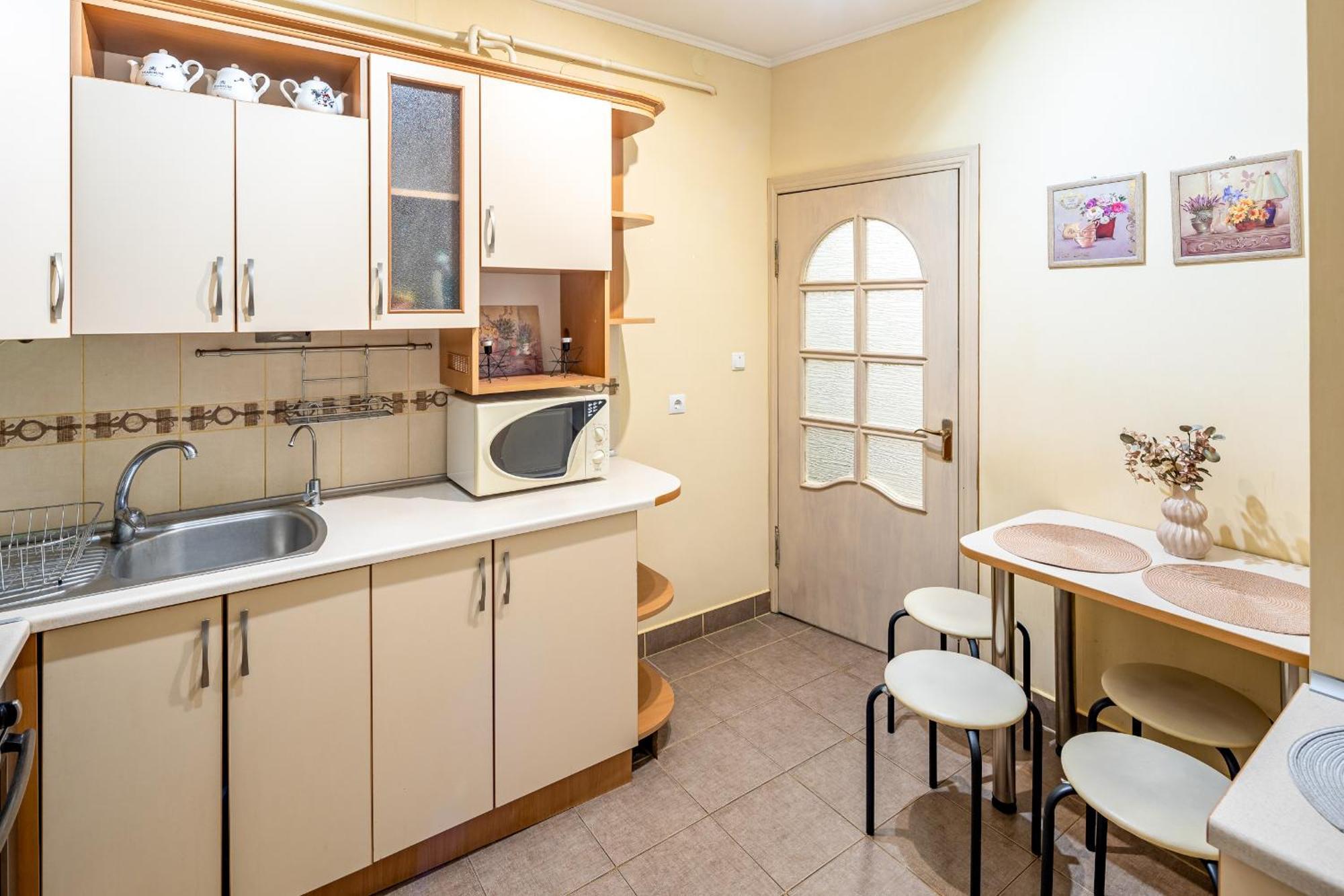 Just Another Comfy Apartment On The Main Squere. 2 Bedrooms, Own Heating, Ac Lviv Bagian luar foto