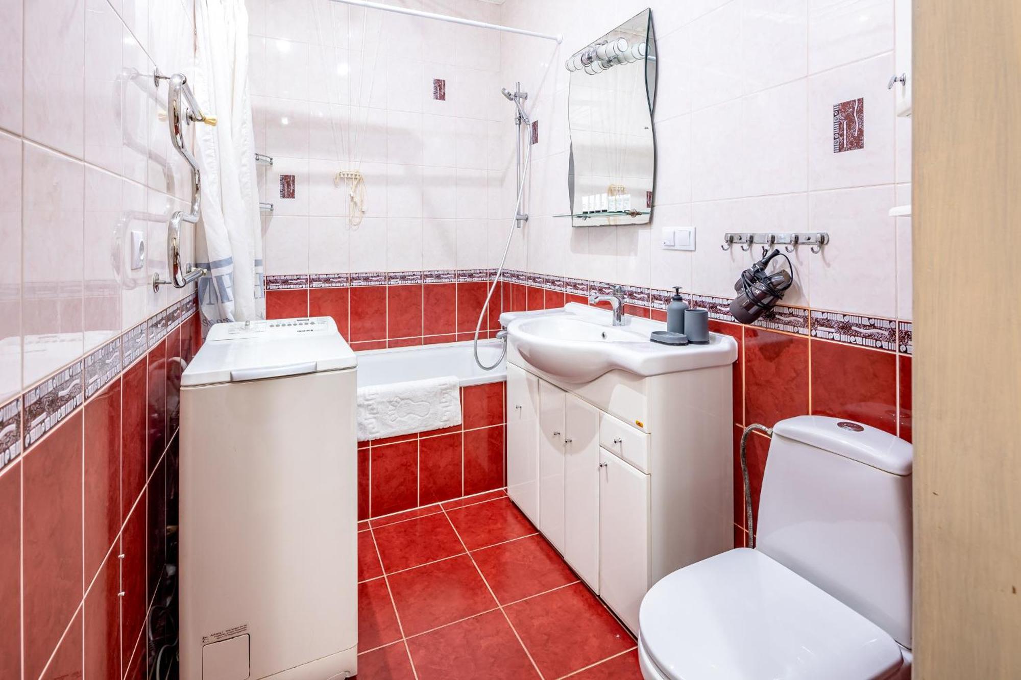 Just Another Comfy Apartment On The Main Squere. 2 Bedrooms, Own Heating, Ac Lviv Bagian luar foto
